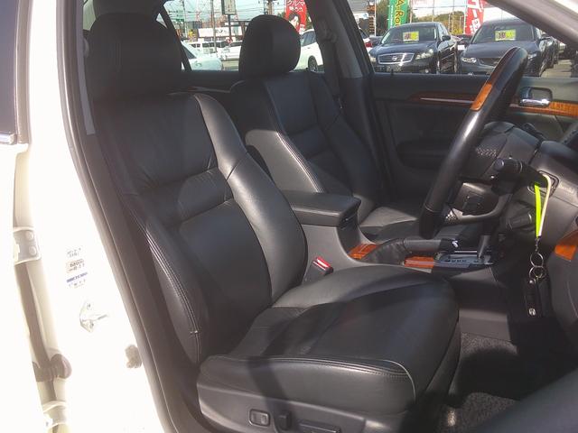 インスパイア ３０ＴＬ　純正フルエアロ　ダウンサス　社外１８インチアルミホイール　ブラックレザーパワーシート　ＨＤＤインターナビゲーション　バックカメラ　ＥＴＣ　ＩＨＣＣ　スアートキー＆キーレススタート　ＨＩＤ　Ｔスポイラー（6枚目）