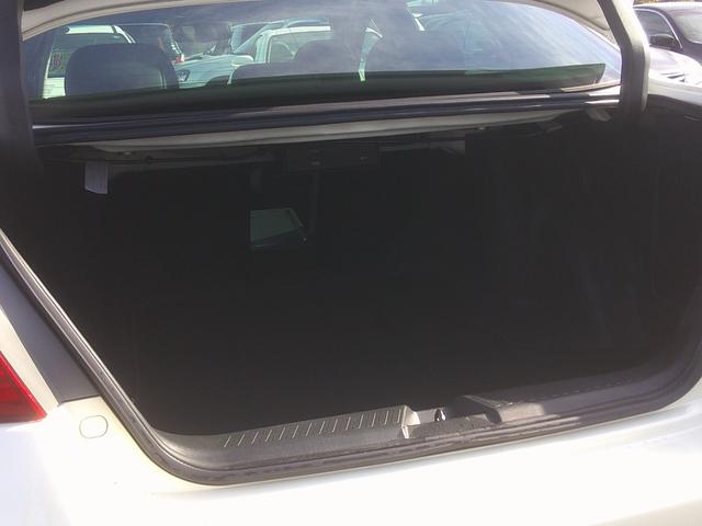 インスパイア ３０ＴＬ　純正フルエアロ　ダウンサス　社外１８インチアルミホイール　ブラックレザーパワーシート　ＨＤＤインターナビゲーション　バックカメラ　ＥＴＣ　ＩＨＣＣ　スアートキー＆キーレススタート　ＨＩＤ　Ｔスポイラー（11枚目）