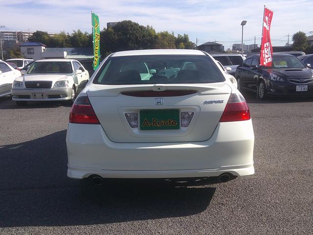 インスパイア ３０ＴＬ　純正フルエアロ　ダウンサス　社外１８インチアルミホイール　ブラックレザーパワーシート　ＨＤＤインターナビゲーション　バックカメラ　ＥＴＣ　ＩＨＣＣ　スアートキー＆キーレススタート　ＨＩＤ　Ｔスポイラー（18枚目）