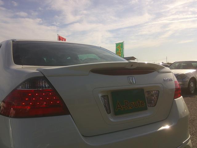 インスパイア ３０ＴＬ　純正フルエアロ　ダウンサス　社外１８インチアルミホイール　ブラックレザーパワーシート　ＨＤＤインターナビゲーション　バックカメラ　ＥＴＣ　ＩＨＣＣ　スアートキー＆キーレススタート　ＨＩＤ　Ｔスポイラー（33枚目）