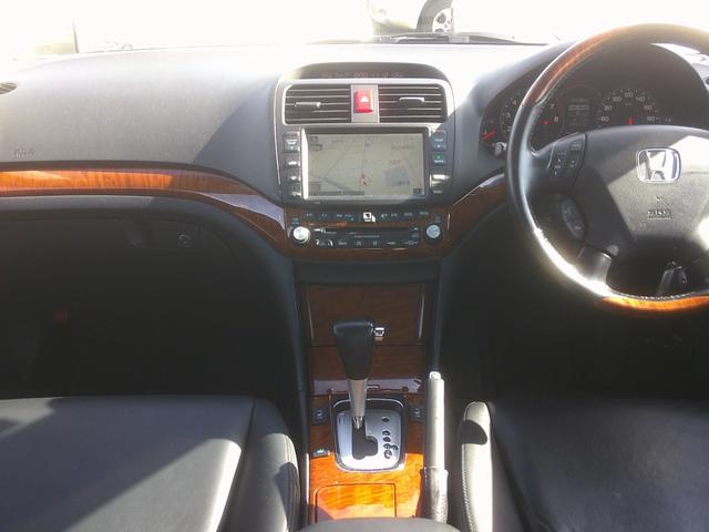 インスパイア ３０ＴＬ　純正フルエアロ　ダウンサス　社外１８インチアルミホイール　ブラックレザーパワーシート　ＨＤＤインターナビゲーション　バックカメラ　ＥＴＣ　ＩＨＣＣ　スアートキー＆キーレススタート　ＨＩＤ　Ｔスポイラー（45枚目）