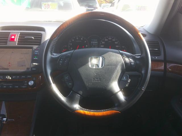 インスパイア ３０ＴＬ　純正フルエアロ　ダウンサス　社外１８インチアルミホイール　ブラックレザーパワーシート　ＨＤＤインターナビゲーション　バックカメラ　ＥＴＣ　ＩＨＣＣ　スアートキー＆キーレススタート　ＨＩＤ　Ｔスポイラー（48枚目）