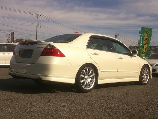 インスパイア ３０ＴＬ　純正フルエアロ　ダウンサス　社外１８インチアルミホイール　ブラックレザーパワーシート　ＨＤＤインターナビゲーション　バックカメラ　ＥＴＣ　ＩＨＣＣ　スアートキー＆キーレススタート　ＨＩＤ　Ｔスポイラー（62枚目）