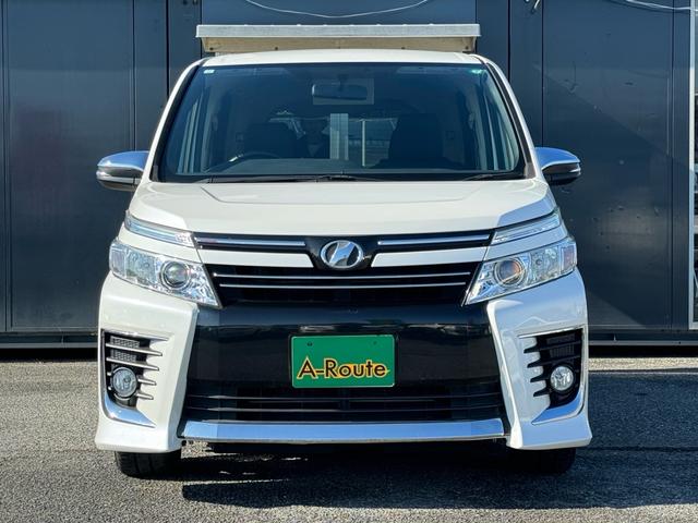 ヴォクシー ＺＳ　煌　ワンオーナー　純正フルエアロ　純正９インチＳＤナビ　バックカメラ　フルセグＴＶ　純正後席フリップダウンモニター　スマートキー＆ＰＵＳＨスタート　両側パワースライドドア　ニーＳＲＳ　純正１６インチＡＷ（16枚目）