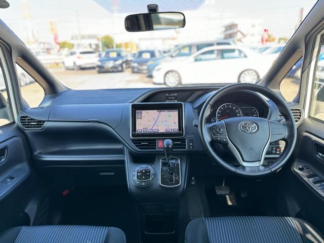 ヴォクシー ＺＳ　煌　ワンオーナー　純正フルエアロ　純正９インチＳＤナビ　バックカメラ　フルセグＴＶ　純正後席フリップダウンモニター　スマートキー＆ＰＵＳＨスタート　両側パワースライドドア　ニーＳＲＳ　純正１６インチＡＷ（36枚目）