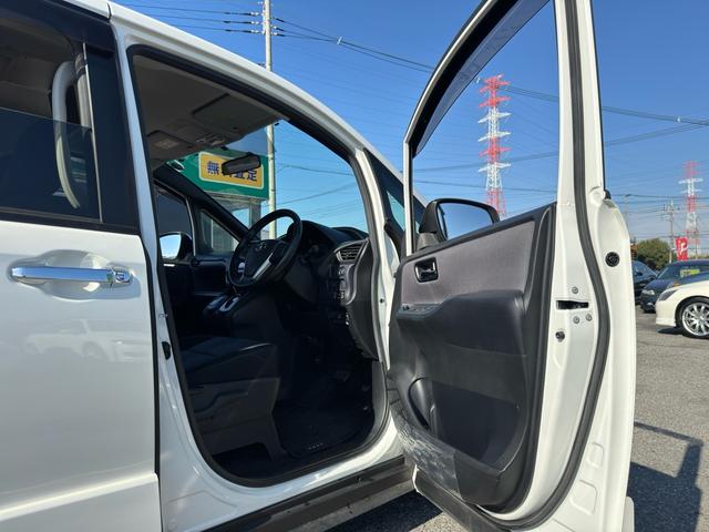 ヴォクシー ＺＳ　煌　ワンオーナー　純正フルエアロ　純正９インチＳＤナビ　バックカメラ　フルセグＴＶ　純正後席フリップダウンモニター　スマートキー＆ＰＵＳＨスタート　両側パワースライドドア　ニーＳＲＳ　純正１６インチＡＷ（38枚目）