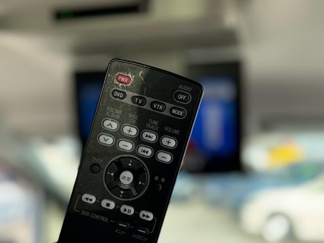 ヴォクシー ＺＳ　煌　ワンオーナー　純正フルエアロ　純正９インチＳＤナビ　バックカメラ　フルセグＴＶ　純正後席フリップダウンモニター　スマートキー＆ＰＵＳＨスタート　両側パワースライドドア　ニーＳＲＳ　純正１６インチＡＷ（45枚目）