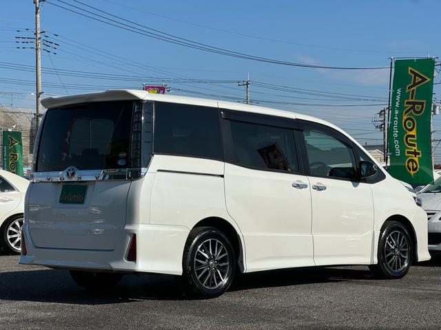 ヴォクシー ＺＳ　煌　ワンオーナー　純正フルエアロ　純正９インチＳＤナビ　バックカメラ　フルセグＴＶ　純正後席フリップダウンモニター　スマートキー＆ＰＵＳＨスタート　両側パワースライドドア　ニーＳＲＳ　純正１６インチＡＷ（55枚目）
