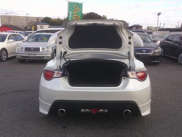 86 GT 6速MT RECAROシート 純正SDナビ バックカメラ 地デジTV ETC スマートキー ディスチャージHL MODELLSTAエアロ&テールレンズカバー シルクブレイズリヤウィング 純正17AW(32枚目)