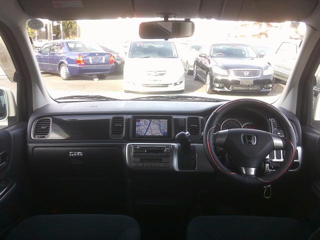 ステップワゴン スパーダ２４Ｔ　純正フルエアロ　Ｍｏｄｕｌｏマフラー　ストラーダＳＤナビ　バックカメラ　フルセグＴＶ　後席フリップダウンモニター　ＥＴＣ　パワースライドドア　ＨＩＤ　フォグランプ　キーレスキー　社外１５インチＡＷ（6枚目）