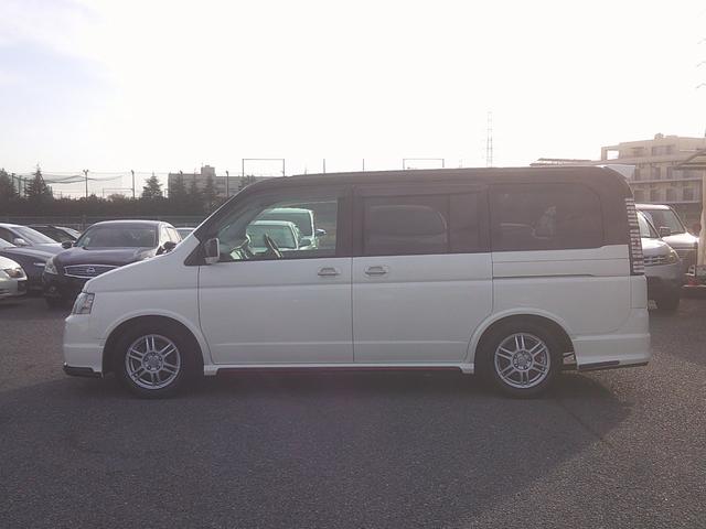 ステップワゴン スパーダ２４Ｔ　純正フルエアロ　Ｍｏｄｕｌｏマフラー　ストラーダＳＤナビ　バックカメラ　フルセグＴＶ　後席フリップダウンモニター　ＥＴＣ　パワースライドドア　ＨＩＤ　フォグランプ　キーレスキー　社外１５インチＡＷ（24枚目）