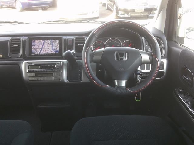 ステップワゴン スパーダ２４Ｔ　純正フルエアロ　Ｍｏｄｕｌｏマフラー　ストラーダＳＤナビ　バックカメラ　フルセグＴＶ　後席フリップダウンモニター　ＥＴＣ　パワースライドドア　ＨＩＤ　フォグランプ　キーレスキー　社外１５インチＡＷ（29枚目）