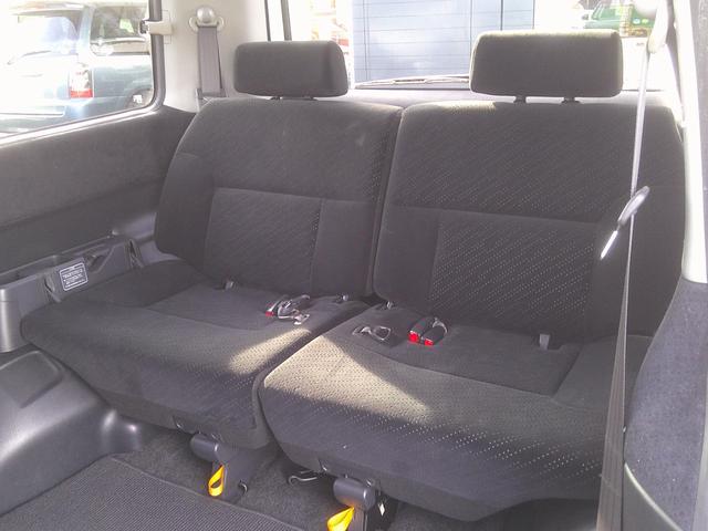 ステップワゴン スパーダ２４Ｔ　純正フルエアロ　Ｍｏｄｕｌｏマフラー　ストラーダＳＤナビ　バックカメラ　フルセグＴＶ　後席フリップダウンモニター　ＥＴＣ　パワースライドドア　ＨＩＤ　フォグランプ　キーレスキー　社外１５インチＡＷ（32枚目）