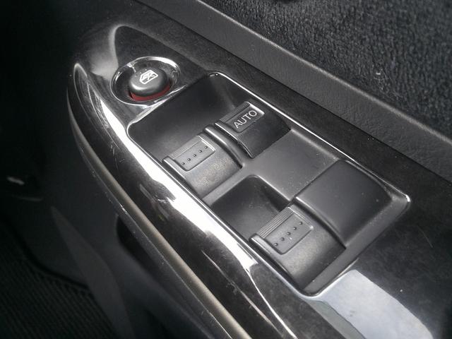 ステップワゴン スパーダ２４Ｔ　純正フルエアロ　Ｍｏｄｕｌｏマフラー　ストラーダＳＤナビ　バックカメラ　フルセグＴＶ　後席フリップダウンモニター　ＥＴＣ　パワースライドドア　ＨＩＤ　フォグランプ　キーレスキー　社外１５インチＡＷ（73枚目）