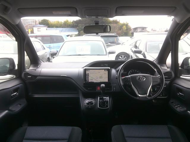 ヴォクシー ＺＳ　煌　純正フルエアロ　両側パワースライドドア　ＡＬＰＩＮＥ９インチメモリーナビ　フルセグＴＶ　フリップダウンモニター　ビルトインＥＴＣ　スマートキー＆ＰＵＳＨスタート　ＬＥＤヘッドライト　純正１７インチＡＷ（6枚目）