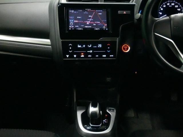 フィットハイブリッド F 衝突軽減ブレーキ レーダークルーズ レーンキープアシスト 社外メモリナビ スマートキー DVDビデオ再生 プッシュスタート ETC ドライブレコーダー ウインカーミラー WSRS ABS(9枚目)