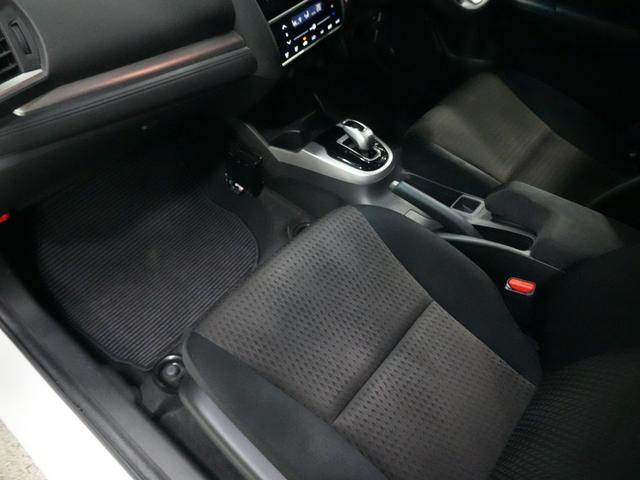 フィットハイブリッド F 衝突軽減ブレーキ レーダークルーズ レーンキープアシスト 社外メモリナビ スマートキー DVDビデオ再生 プッシュスタート ETC ドライブレコーダー ウインカーミラー WSRS ABS(38枚目)