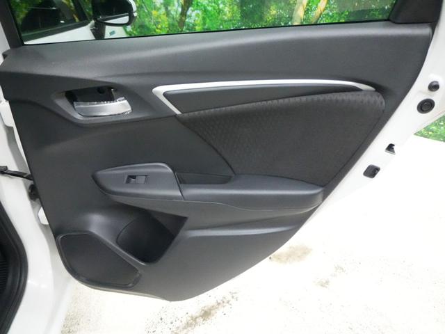 フィットハイブリッド F 衝突軽減ブレーキ レーダークルーズ レーンキープアシスト 社外メモリナビ スマートキー DVDビデオ再生 プッシュスタート ETC ドライブレコーダー ウインカーミラー WSRS ABS(39枚目)