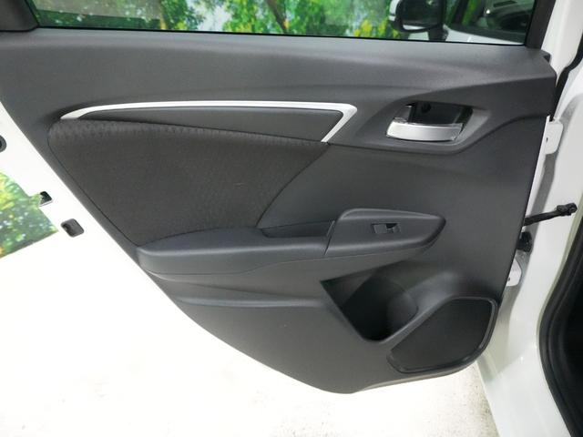 フィットハイブリッド F 衝突軽減ブレーキ レーダークルーズ レーンキープアシスト 社外メモリナビ スマートキー DVDビデオ再生 プッシュスタート ETC ドライブレコーダー ウインカーミラー WSRS ABS(43枚目)