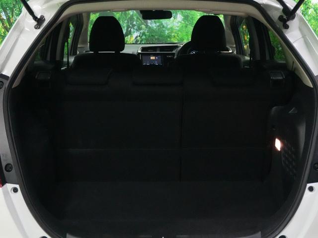 フィットハイブリッド F 衝突軽減ブレーキ レーダークルーズ レーンキープアシスト 社外メモリナビ スマートキー DVDビデオ再生 プッシュスタート ETC ドライブレコーダー ウインカーミラー WSRS ABS(47枚目)