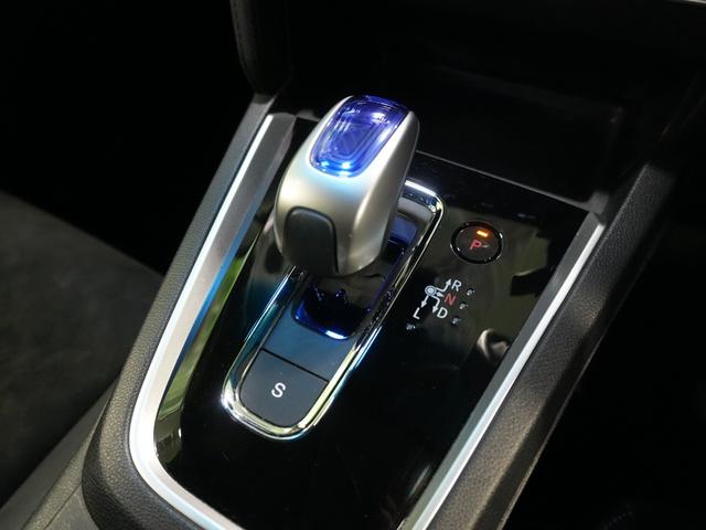 シャトル ハイブリッドX 衝突軽減 純正SDナビ フルセグTV クルーズコントロール スマートキー ハーフレザーシート LEDライト ウインカーミラー バックカメラ パドルシフト ETC プッシュスタート 電動格納ミラー(17枚目)