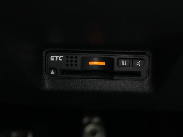 シャトル ハイブリッドX 衝突軽減 純正SDナビ フルセグTV クルーズコントロール スマートキー ハーフレザーシート LEDライト ウインカーミラー バックカメラ パドルシフト ETC プッシュスタート 電動格納ミラー(19枚目)