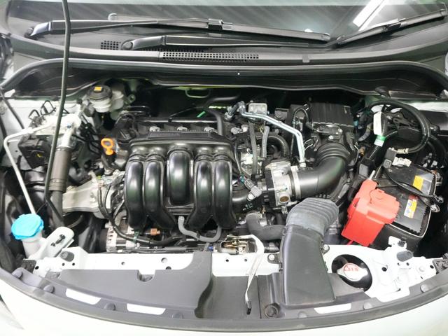 フィット ベーシック　ホンダセンシング　社外メモリナビ　レーダークルーズ　レーンキープアシスト　バックカメラ　ソナーセンサー　ウインカーミラー　スマートキー　プッシュスタート　ＥＴＣ　電動格納ミラー　ＷＳＲＳ　ＡＢＳ（22枚目）