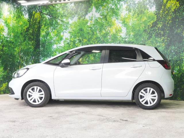 フィット ベーシック　ホンダセンシング　社外メモリナビ　レーダークルーズ　レーンキープアシスト　バックカメラ　ソナーセンサー　ウインカーミラー　スマートキー　プッシュスタート　ＥＴＣ　電動格納ミラー　ＷＳＲＳ　ＡＢＳ（27枚目）