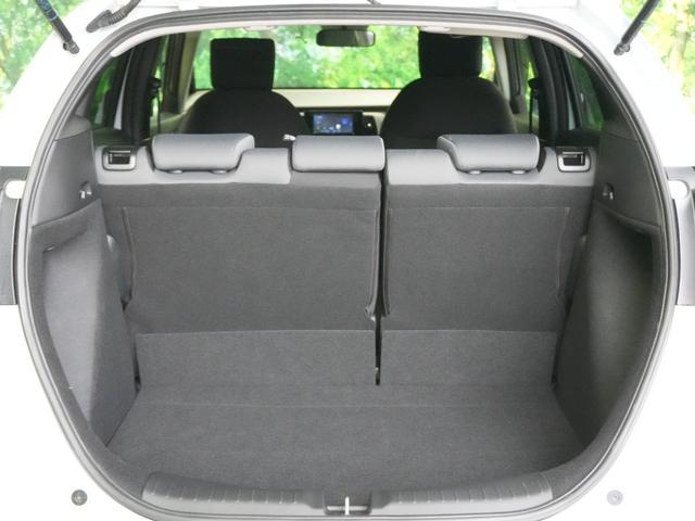 フィット ベーシック　ホンダセンシング　社外メモリナビ　レーダークルーズ　レーンキープアシスト　バックカメラ　ソナーセンサー　ウインカーミラー　スマートキー　プッシュスタート　ＥＴＣ　電動格納ミラー　ＷＳＲＳ　ＡＢＳ（48枚目）