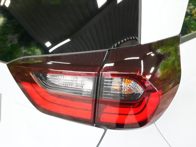 フィット ベーシック　ホンダセンシング　社外メモリナビ　レーダークルーズ　レーンキープアシスト　バックカメラ　ソナーセンサー　ウインカーミラー　スマートキー　プッシュスタート　ＥＴＣ　電動格納ミラー　ＷＳＲＳ　ＡＢＳ（53枚目）