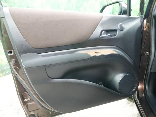 シエンタ ハイブリッドＧ　クエロ　純正９型ＳＤナビ　フルセグＴＶ　全方位カメラ　純正フリップダウンモニター　両側パワースライドドア　クルーズコントロール　衝突軽減　ＬＫＡ　ＡＨＢ　ＥＴＣ　ソナーセンサー　スマートキー２個　ワンオーナー（38枚目）