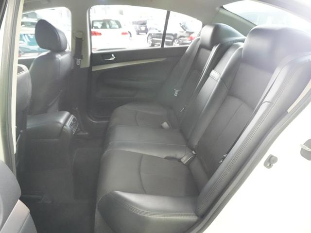 スカイライン ２５０ＧＴ　タイプＳ　純正ＨＤＤナビ　フルセグＴＶ　サイドカメラ　バックカメラ　ハーフレザーシート　ビルトインＥＴＣ　ＨＩＤライト　純正１８ＡＷ　パワーシート　ウインカーミラー　インテリジェントキー　プッシュスタート（44枚目）