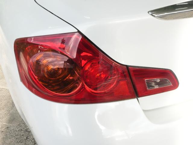 スカイライン ２５０ＧＴ　タイプＳ　純正ＨＤＤナビ　フルセグＴＶ　サイドカメラ　バックカメラ　ハーフレザーシート　ビルトインＥＴＣ　ＨＩＤライト　純正１８ＡＷ　パワーシート　ウインカーミラー　インテリジェントキー　プッシュスタート（50枚目）