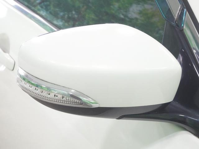 スカイライン ２５０ＧＴ　タイプＳ　純正ＨＤＤナビ　フルセグＴＶ　サイドカメラ　バックカメラ　ハーフレザーシート　ビルトインＥＴＣ　ＨＩＤライト　純正１８ＡＷ　パワーシート　ウインカーミラー　インテリジェントキー　プッシュスタート（52枚目）