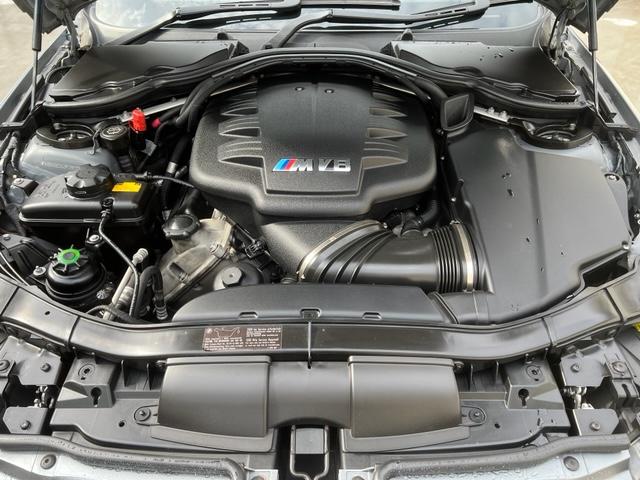 Ｍ３クーペ　４．０Ｖ８エンジン４２０ＰＳ　７速ＭＤＣＴ　プッシュスタ－ト　ディ－ラ－車　純正１８ＡＷ　ミラ－型ＥＴＣ　カワシート(18枚目)