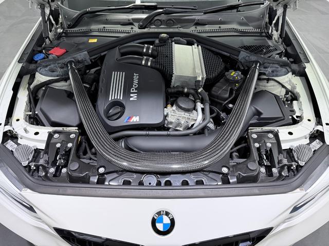 Ｍ２ コンペティション　法人ワンオーナー　希少・電動ガラスサンルーフ　Ｄ整備車　アダプティブＬＥＤヘッドライト　Ｍスポーツエキゾーストシステム　ハーマンカードン　Ｙスポークスタイリング７８８Ｍ・１９インチＡＷ　屋内保管　禁煙（8枚目）