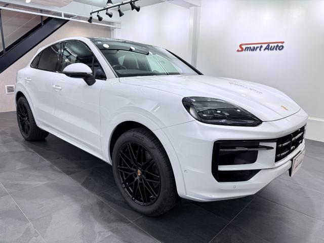 カイエンクーペ ベースグレード　ＯＰ２４０　アダプティブエアサスペンション　新車保証継承付　ＰＳＭＰ加入済　アダプティブスポーツシート／１８ｗａｙ＆シートベンチレーション　スポーツデザインＰＫＧ／ハイグロスブラック　スポーツクロノ（21枚目）