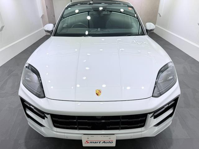 カイエンクーペ ベースグレード　ＯＰ２４０　アダプティブエアサスペンション　新車保証継承付　ＰＳＭＰ加入済　アダプティブスポーツシート／１８ｗａｙ＆シートベンチレーション　スポーツデザインＰＫＧ／ハイグロスブラック　スポーツクロノ（24枚目）