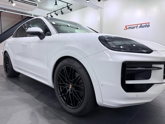 カイエンクーペ ベースグレード　ＯＰ２４０　アダプティブエアサスペンション　新車保証継承付　ＰＳＭＰ加入済　アダプティブスポーツシート／１８ｗａｙ＆シートベンチレーション　スポーツデザインＰＫＧ／ハイグロスブラック　スポーツクロノ（25枚目）