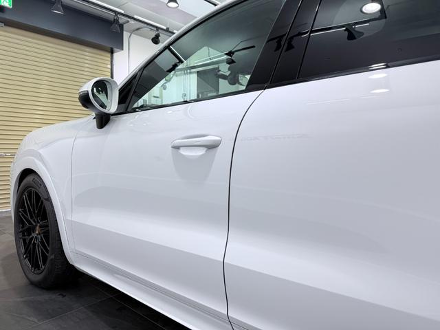 カイエンクーペ ベースグレード　ＯＰ２４０　アダプティブエアサスペンション　新車保証継承付　ＰＳＭＰ加入済　アダプティブスポーツシート／１８ｗａｙ＆シートベンチレーション　スポーツデザインＰＫＧ／ハイグロスブラック　スポーツクロノ（37枚目）