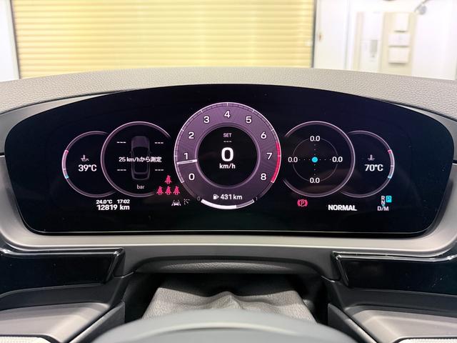 カイエンクーペ ベースグレード　ＯＰ２４０　アダプティブエアサスペンション　新車保証継承付　ＰＳＭＰ加入済　アダプティブスポーツシート／１８ｗａｙ＆シートベンチレーション　スポーツデザインＰＫＧ／ハイグロスブラック　スポーツクロノ（58枚目）