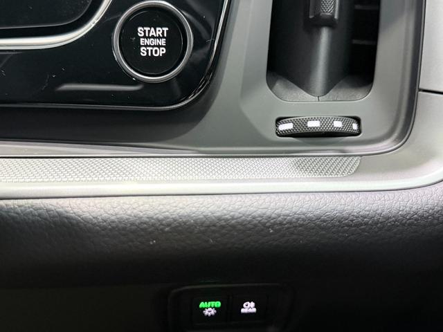 カイエンクーペ ベースグレード　ＯＰ２４０　アダプティブエアサスペンション　新車保証継承付　ＰＳＭＰ加入済　アダプティブスポーツシート／１８ｗａｙ＆シートベンチレーション　スポーツデザインＰＫＧ／ハイグロスブラック　スポーツクロノ（62枚目）