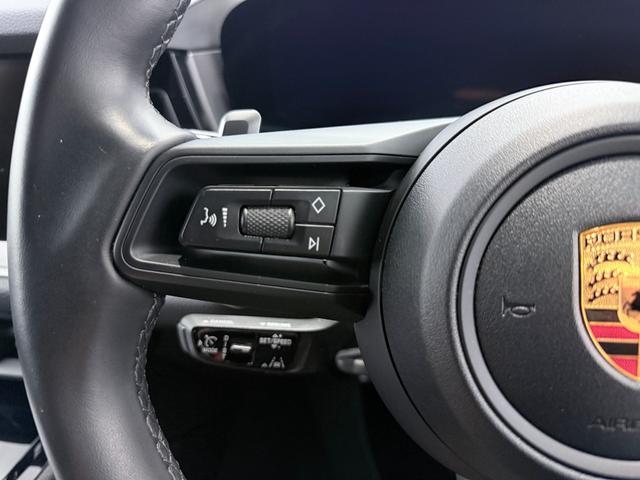 カイエンクーペ ベースグレード　ＯＰ２４０　アダプティブエアサスペンション　新車保証継承付　ＰＳＭＰ加入済　アダプティブスポーツシート／１８ｗａｙ＆シートベンチレーション　スポーツデザインＰＫＧ／ハイグロスブラック　スポーツクロノ（63枚目）