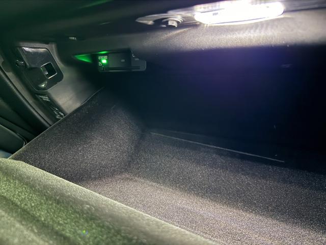 カイエンクーペ ベースグレード　ＯＰ２４０　アダプティブエアサスペンション　新車保証継承付　ＰＳＭＰ加入済　アダプティブスポーツシート／１８ｗａｙ＆シートベンチレーション　スポーツデザインＰＫＧ／ハイグロスブラック　スポーツクロノ（80枚目）