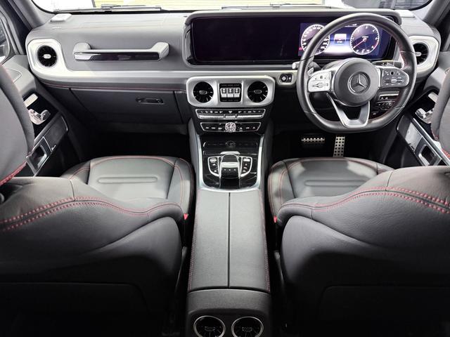 Ｇクラス Ｇ３５０ｄ　ＡＭＧライン　法人ワンオーナー　ＡＭＧライン　ラグジュアリーパッケージ　ガラスサンルーフ　ブラック本革シート（レッドステッチ）　アダプティブダンピングシステム　ブルメスターサラウンドシステム　ディーラー整備車（4枚目）