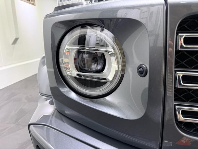 Ｇクラス Ｇ３５０ｄ　ＡＭＧライン　法人ワンオーナー　ＡＭＧライン　ラグジュアリーパッケージ　ガラスサンルーフ　ブラック本革シート（レッドステッチ）　アダプティブダンピングシステム　ブルメスターサラウンドシステム　ディーラー整備車（11枚目）