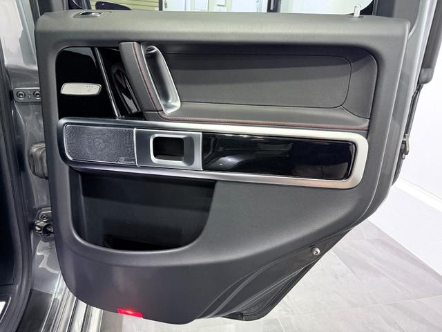 Ｇクラス Ｇ３５０ｄ　ＡＭＧライン　法人ワンオーナー　ＡＭＧライン　ラグジュアリーパッケージ　ガラスサンルーフ　ブラック本革シート（レッドステッチ）　アダプティブダンピングシステム　ブルメスターサラウンドシステム　ディーラー整備車（45枚目）