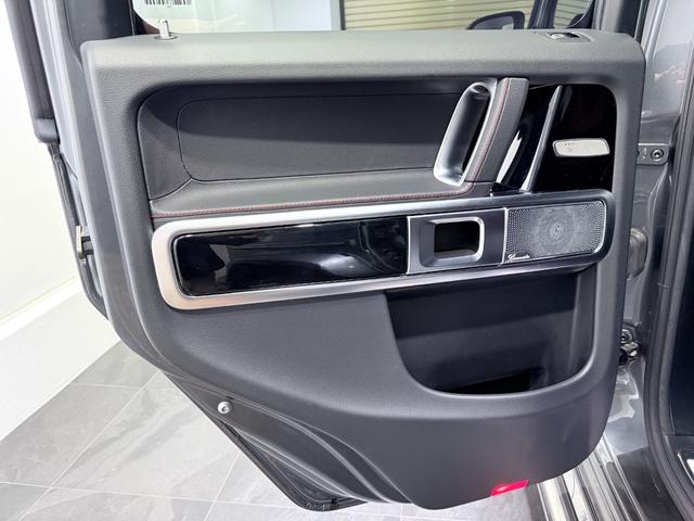 Ｇクラス Ｇ３５０ｄ　ＡＭＧライン　法人ワンオーナー　ＡＭＧライン　ラグジュアリーパッケージ　ガラスサンルーフ　ブラック本革シート（レッドステッチ）　アダプティブダンピングシステム　ブルメスターサラウンドシステム　ディーラー整備車（49枚目）