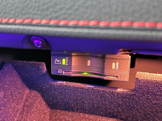 Ｇクラス Ｇ３５０ｄ　ＡＭＧライン　法人ワンオーナー　ＡＭＧライン　ラグジュアリーパッケージ　ガラスサンルーフ　ブラック本革シート（レッドステッチ）　アダプティブダンピングシステム　ブルメスターサラウンドシステム　ディーラー整備車（80枚目）