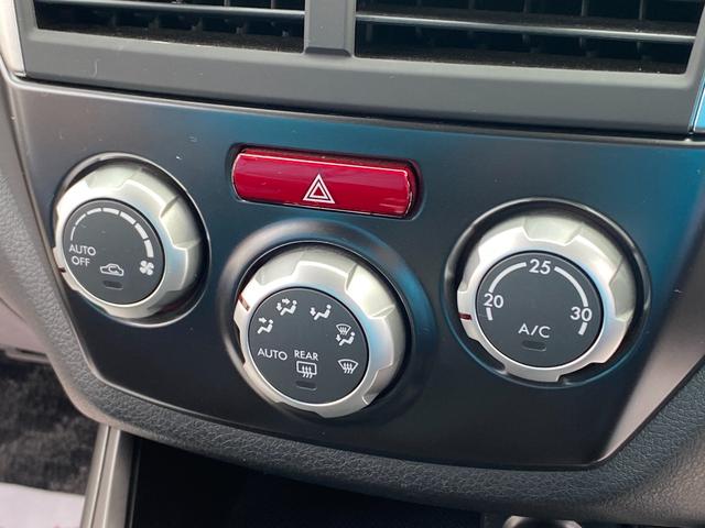インプレッサ 1.5i-S リミテッド 5速マニュアル車 社外メモリーナビ 地デジ Bluetooth バックカメラ ETC スマートキー プッシュスタート キセノンライト パワーシート アルカンターラハーフコンビシート キセノンライト(12枚目)